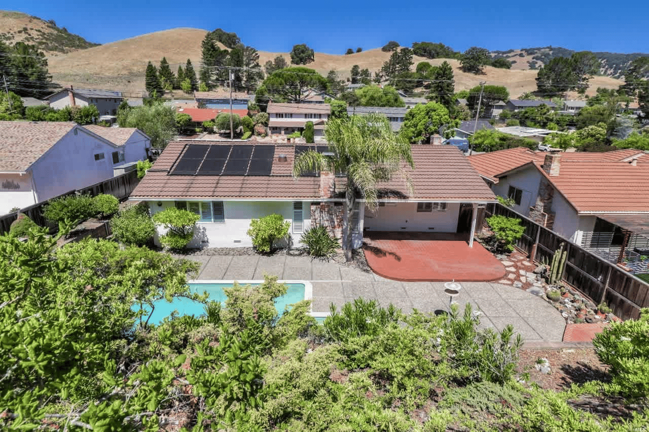 1868 Las Gallinas Ave