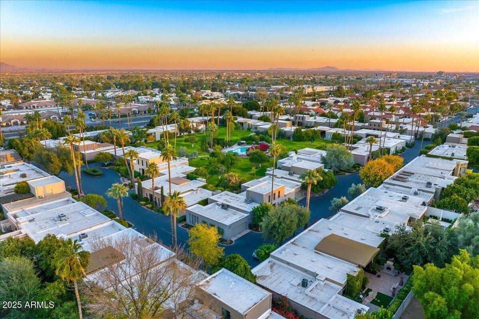 5652 N Scottsdale Rd
