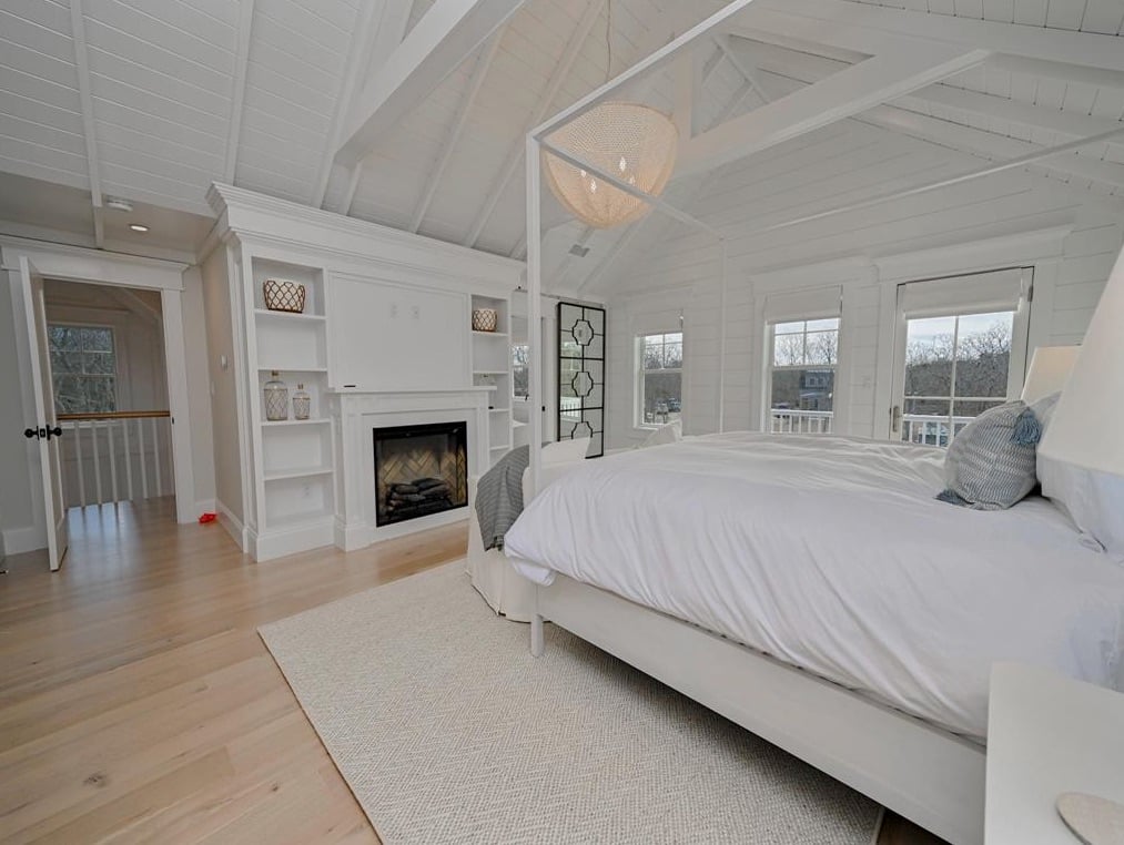12 Baylies Way