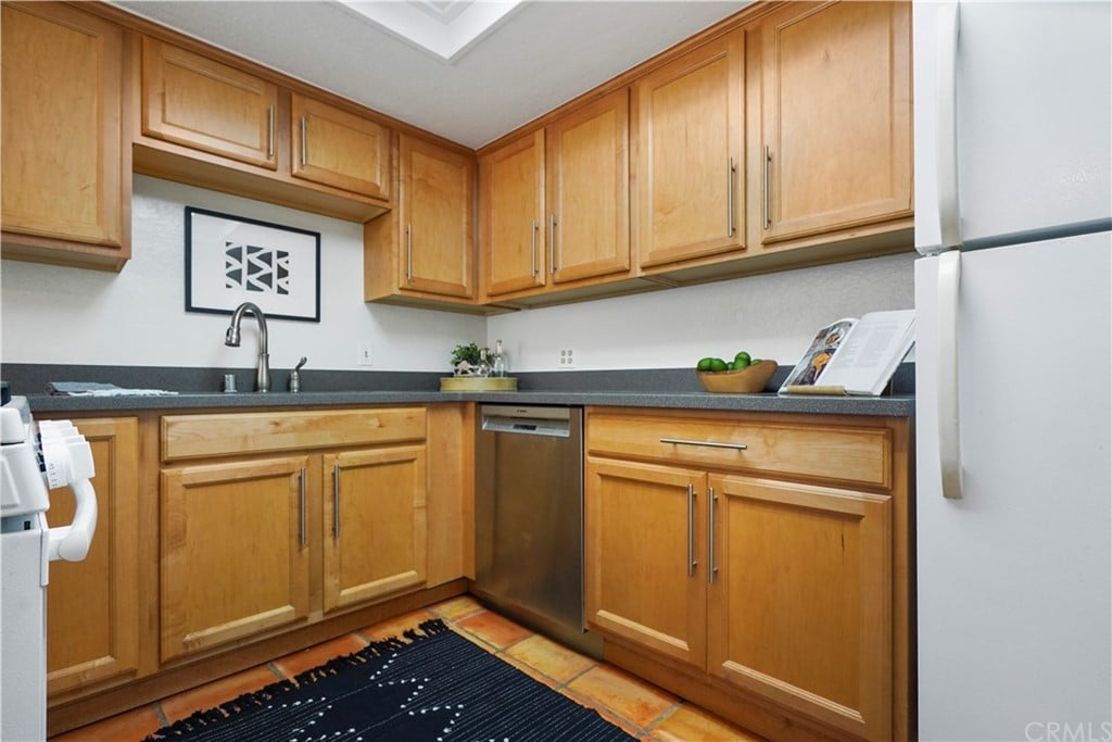 11918 Avon Way, Unit 104