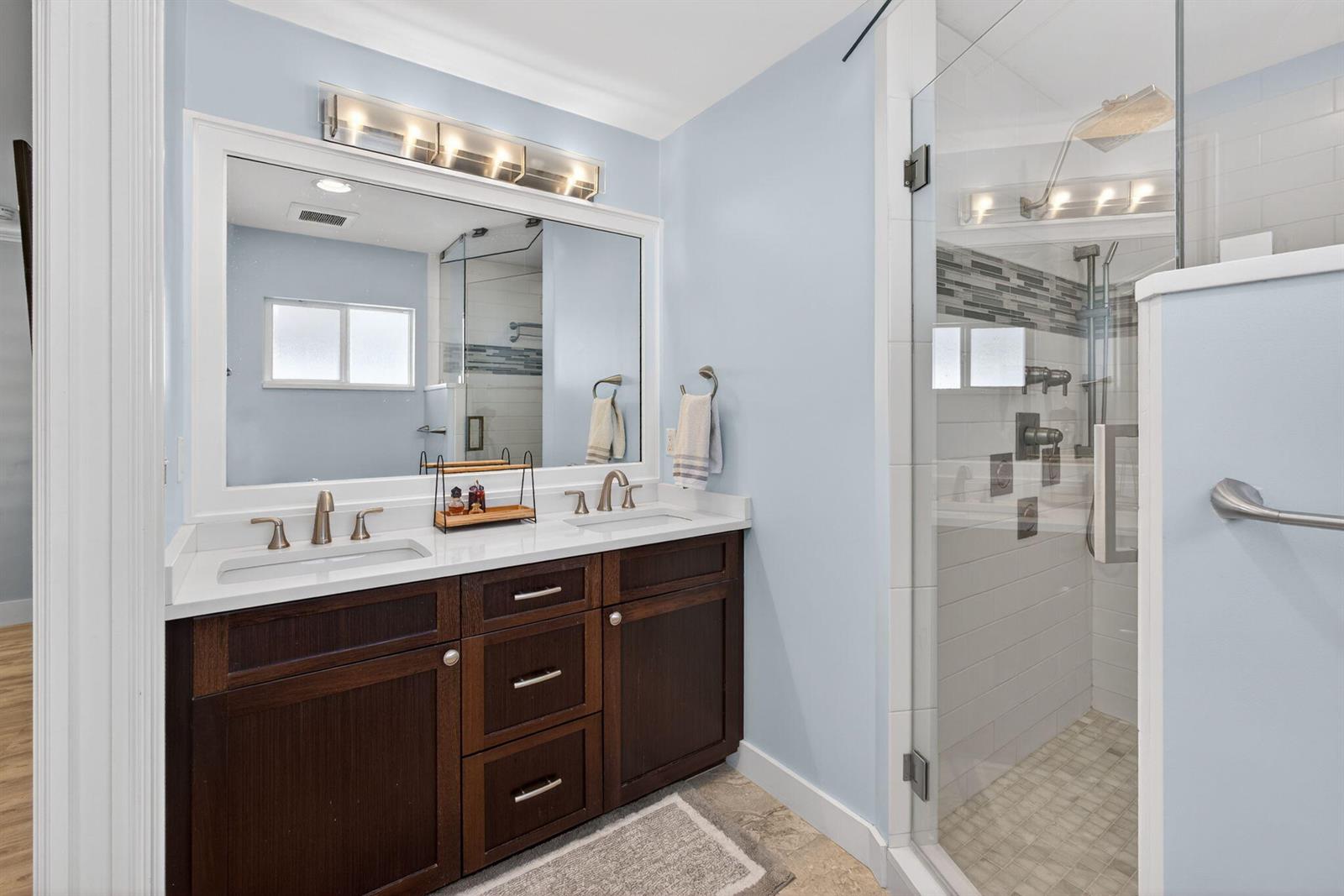 908 Penn Trail