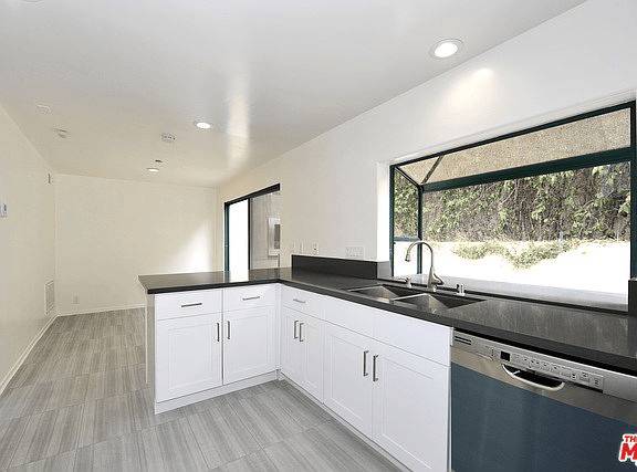 21323 Rambla Vista, #2