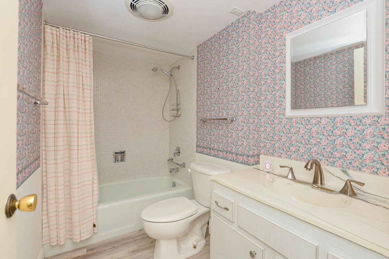 1800 SE Saint Lucie Blvd, #9-305