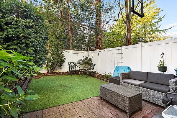 656 Carroll Street #1L