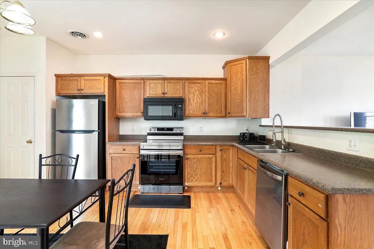 203 Decatur St