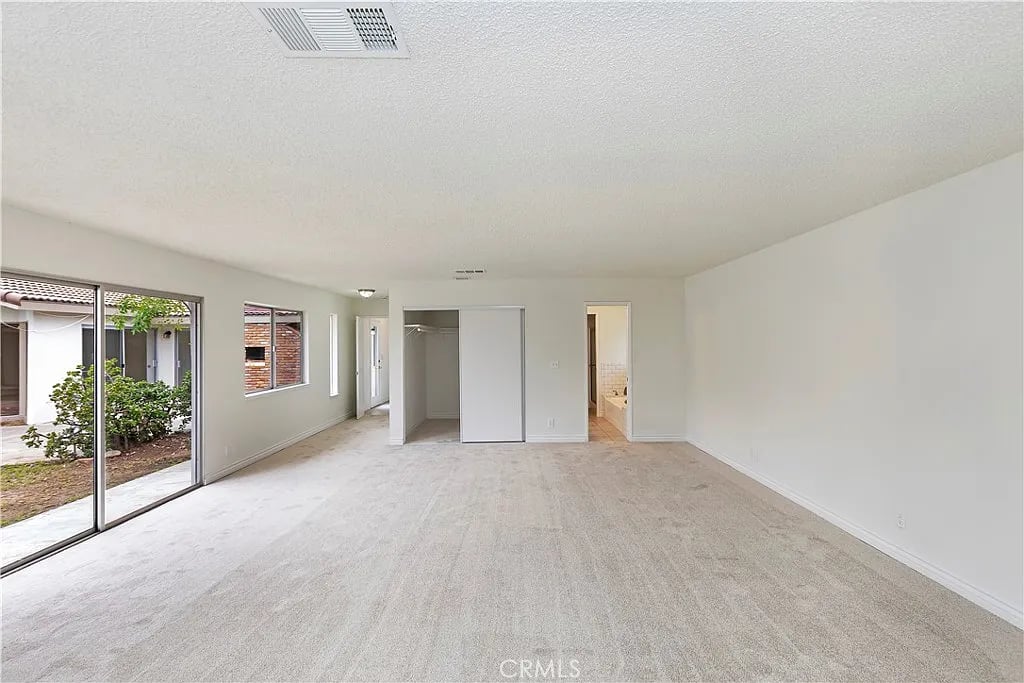 4055 Mt Vernon Ave