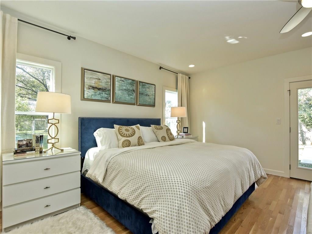 Remodeled Crestview Bungalow on .28Acre Lot