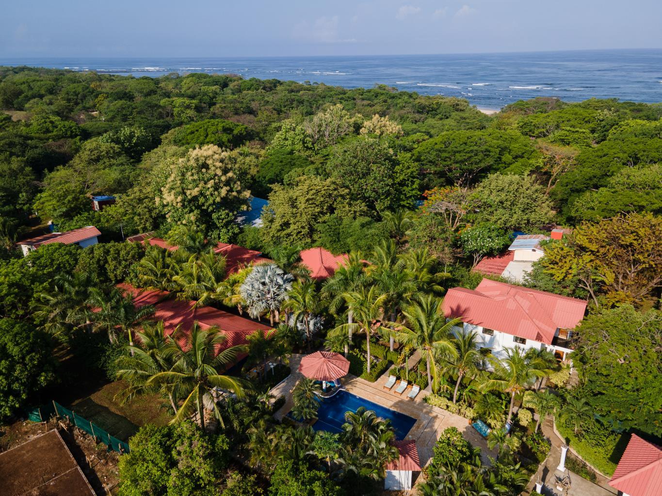 Drift Away Lodge | Near the Coast Hotel/Resort/Hostel For Sale in Playa Avellanas