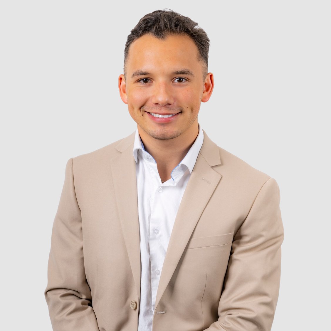 Alex Litvak Canton, OH Real Estate Agent Headshot