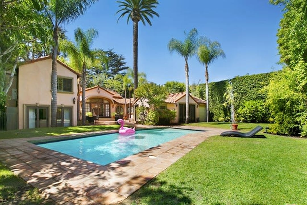 Estate Manor