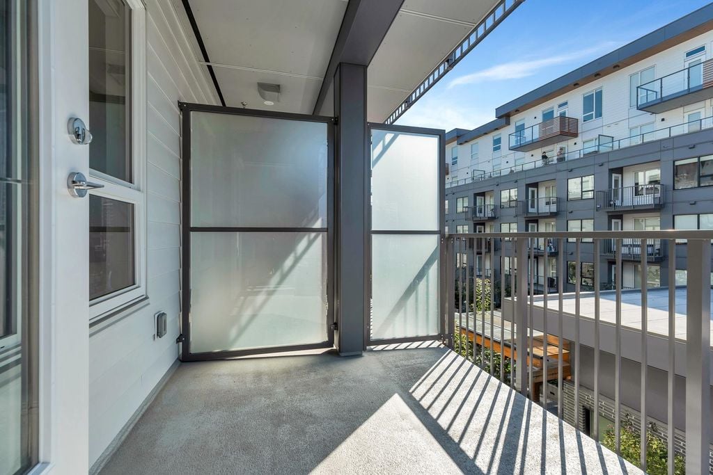 648 Lea Ave, #305