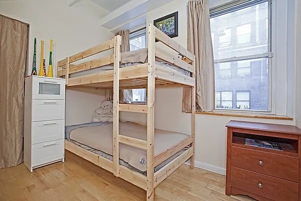 215 West 29th St ,Fl 4