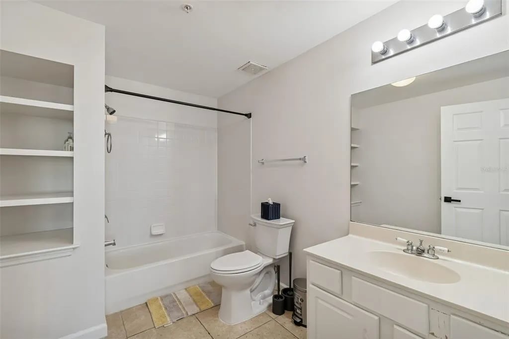 345 Bayshore Blvd, Apt 906