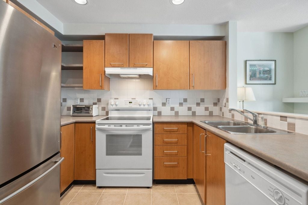 7408 Magnolia Terr