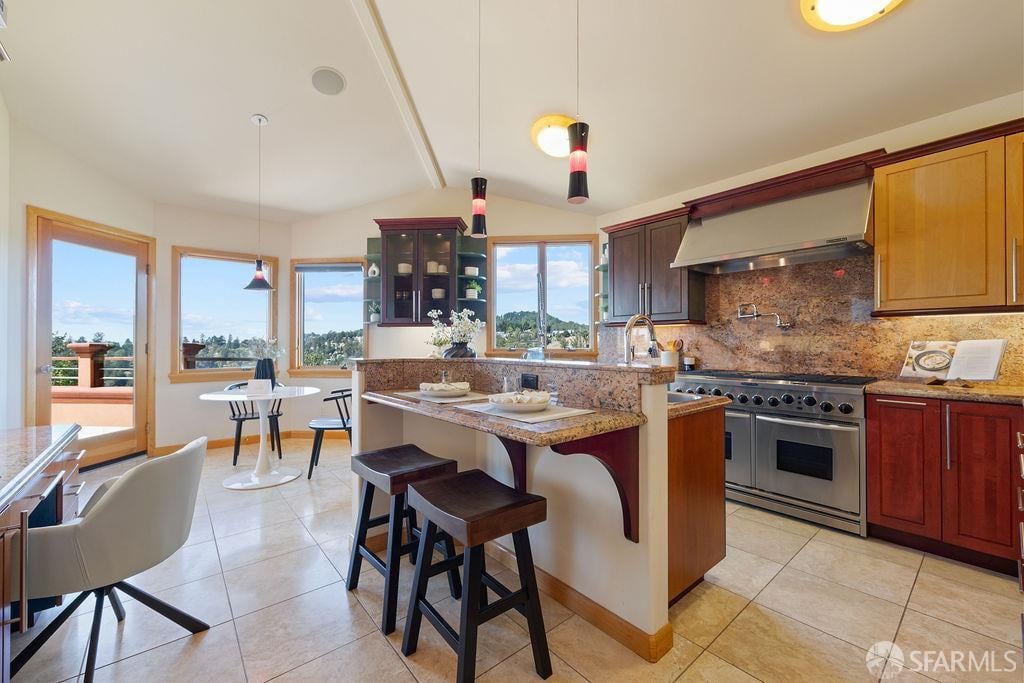 8727 Skyline Boulevard