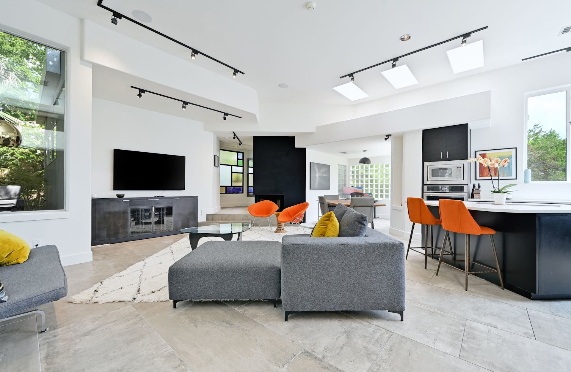 2700 De Soto DR