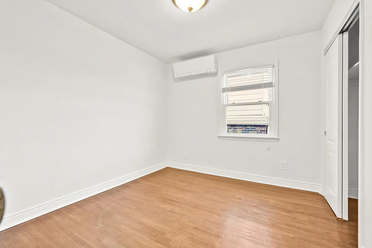 95-19 160th Ave #2FAM