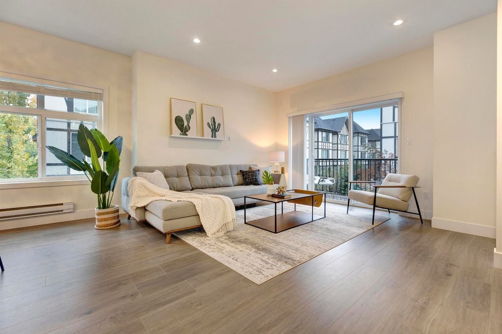 9680 Alexandra Rd, #86