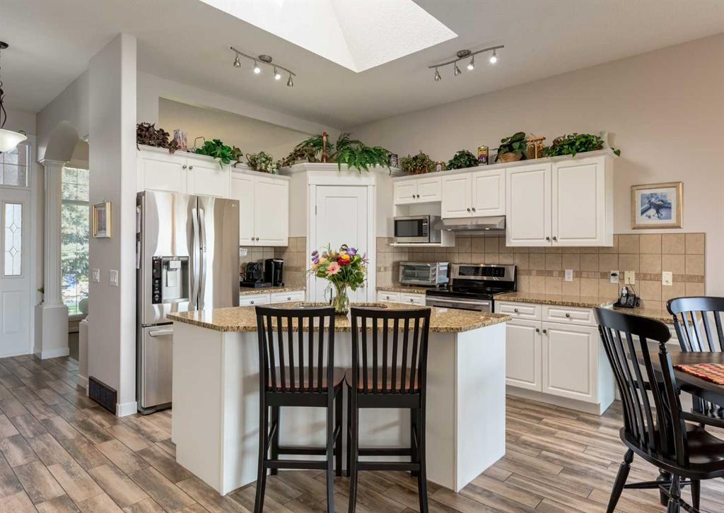 112 Gleneagles Close