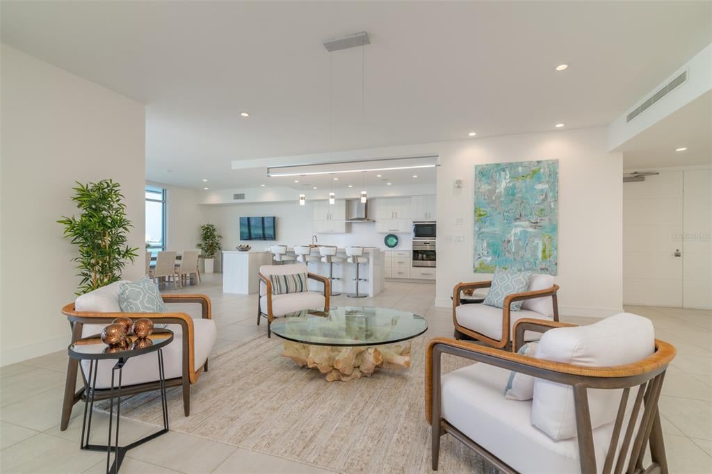 4750 Ocean Blvd, #202