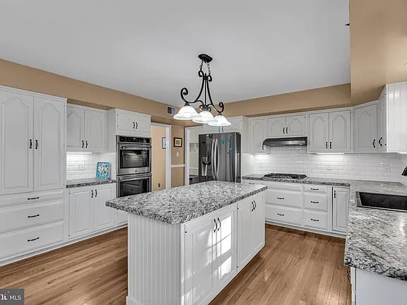 1122 Plymouth Landing Rd