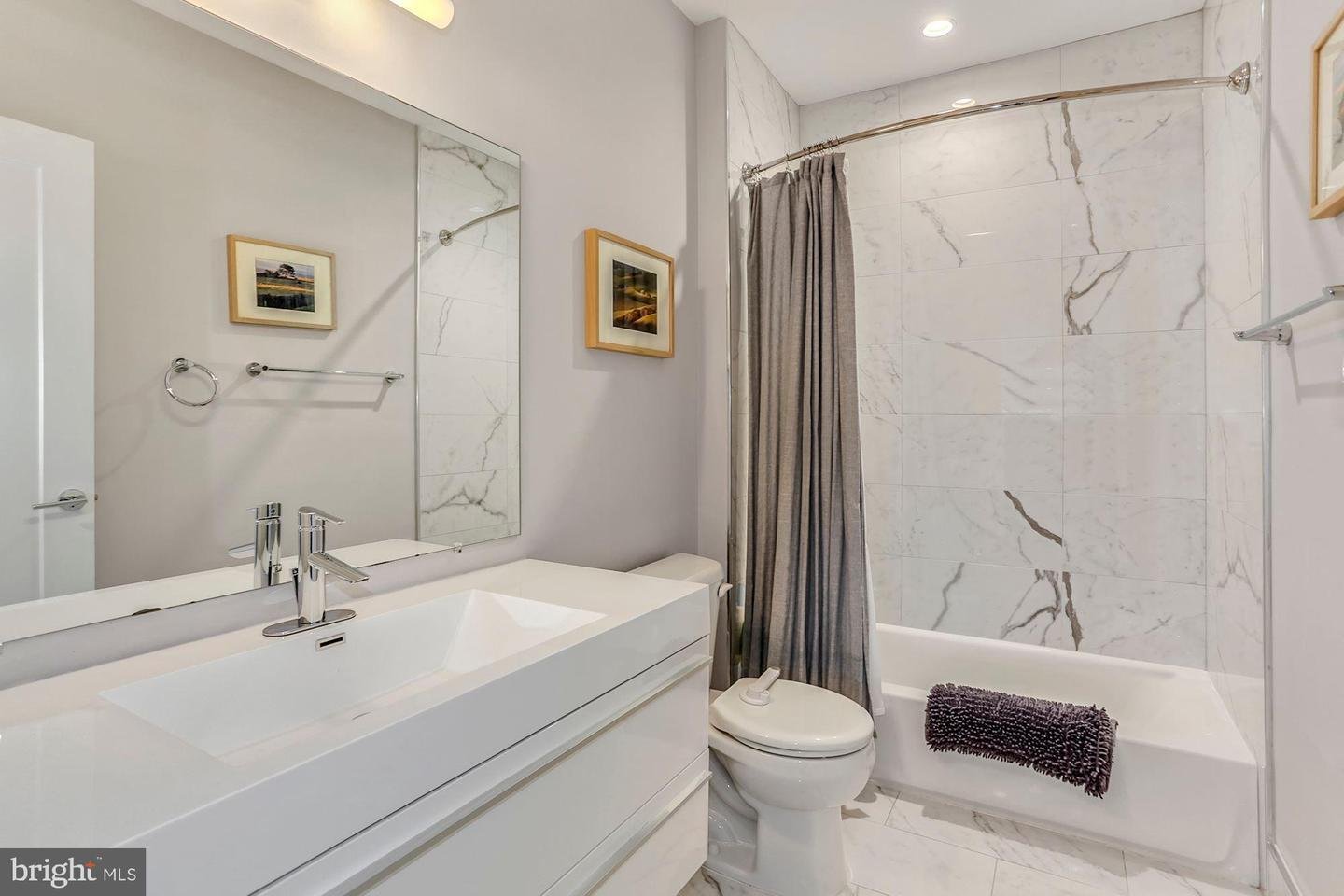 129 Varnum St NW, #6