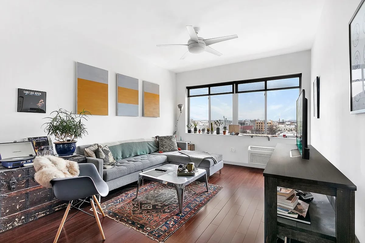 38 Wilson Avenue Unit: 4D