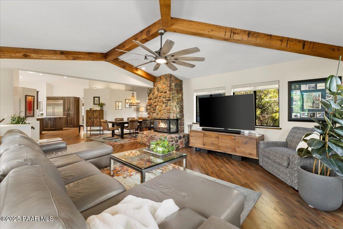 3238 Rainbow Ridge Dr