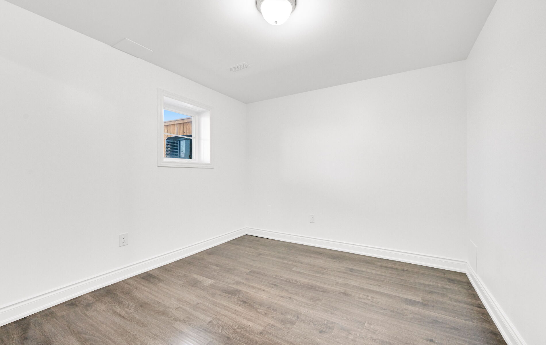 46 Lola Crescent