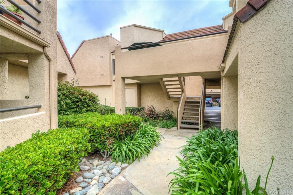 57 Largo St