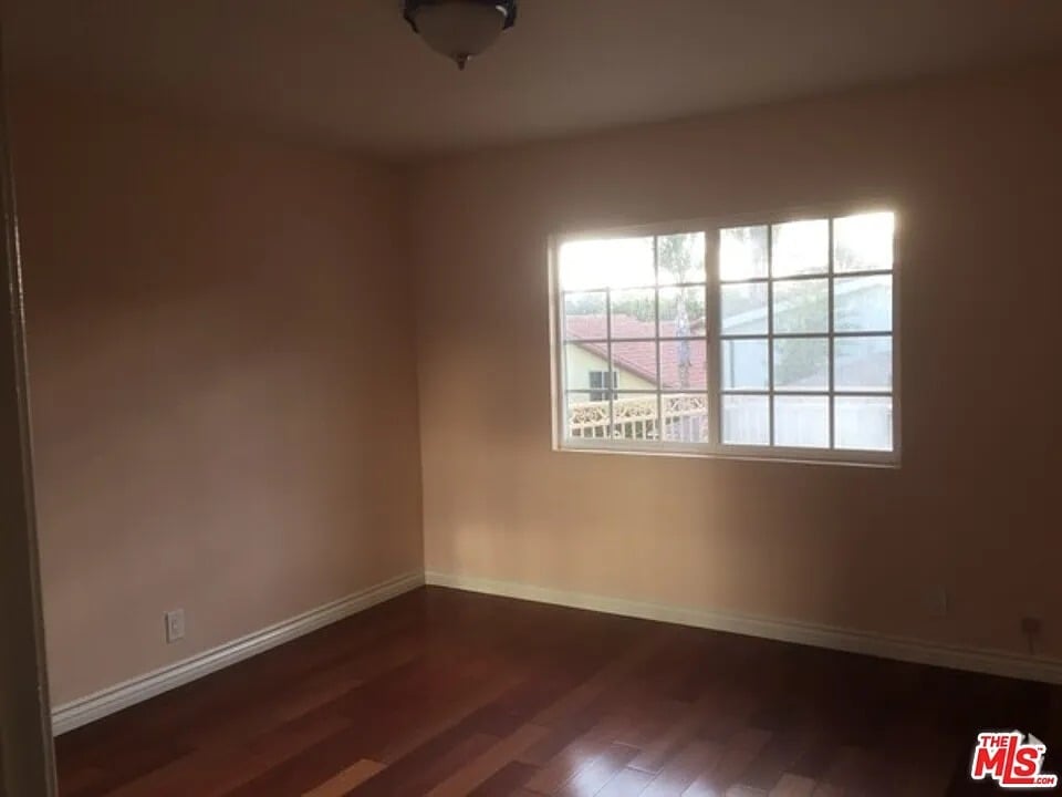 1533 Edris Dr