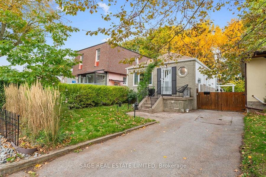 307 Warden Avenue