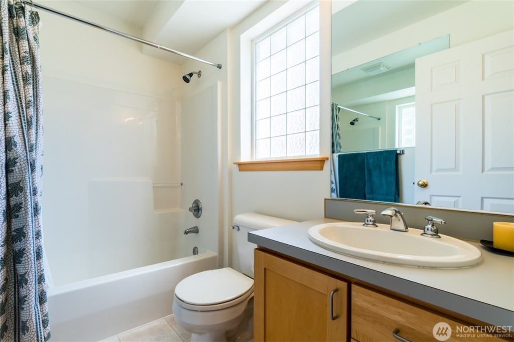 380 W Beach Drive