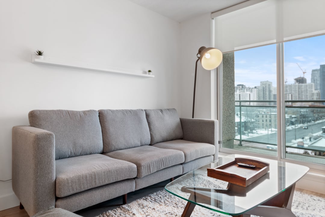 398 Eglinton Avenue E #611