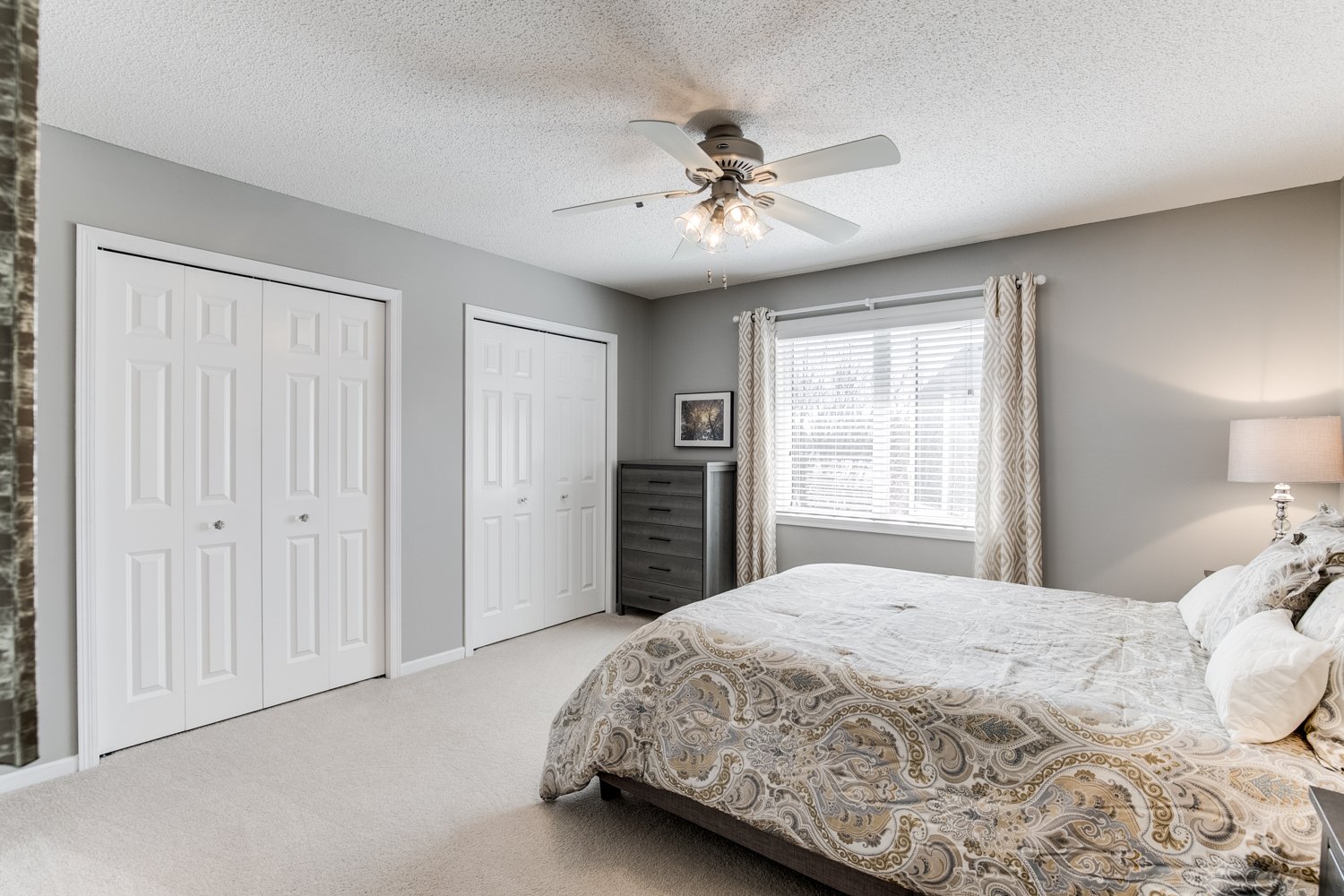 Beautiful 2-Story in Desirable OakParke Estates