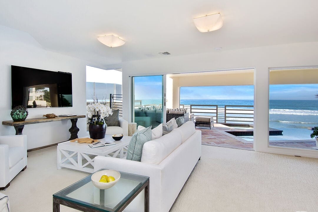 Solis Crest, Broad Beach Rd, 90265