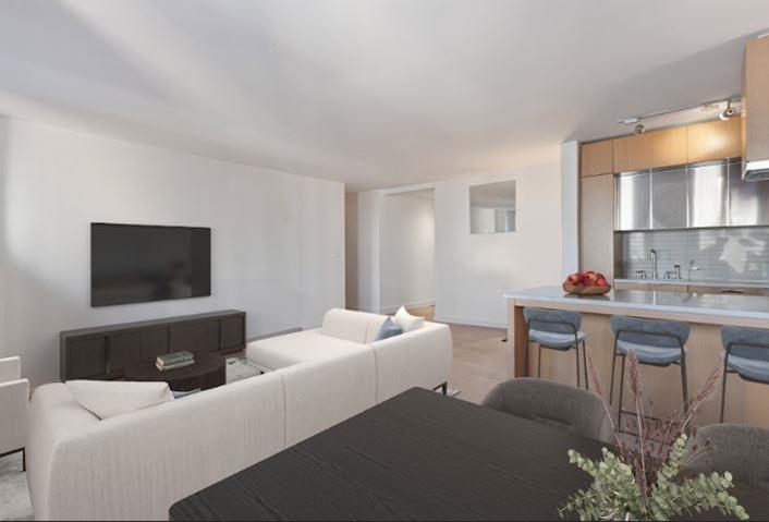 225 Rector Place, Apt 21A
