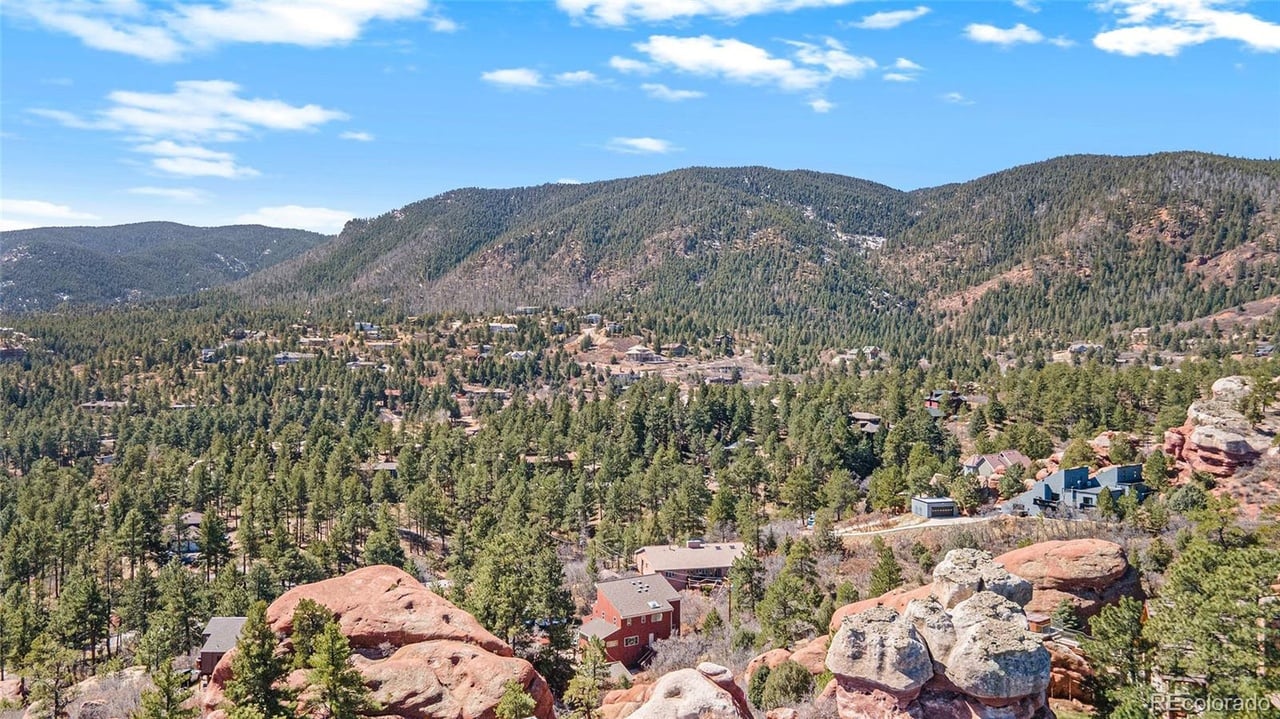 6225 Apache Dr