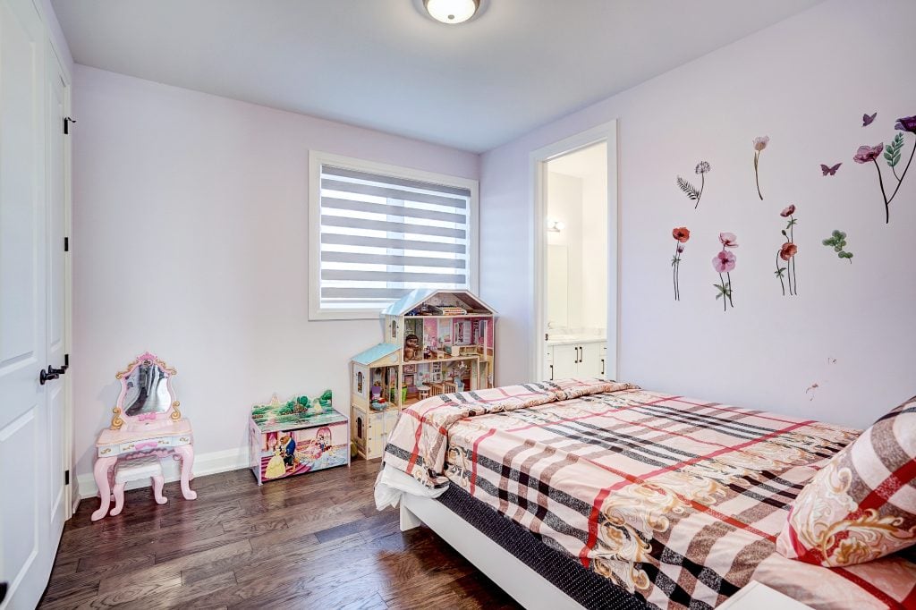 79 Charles Tilley Cres