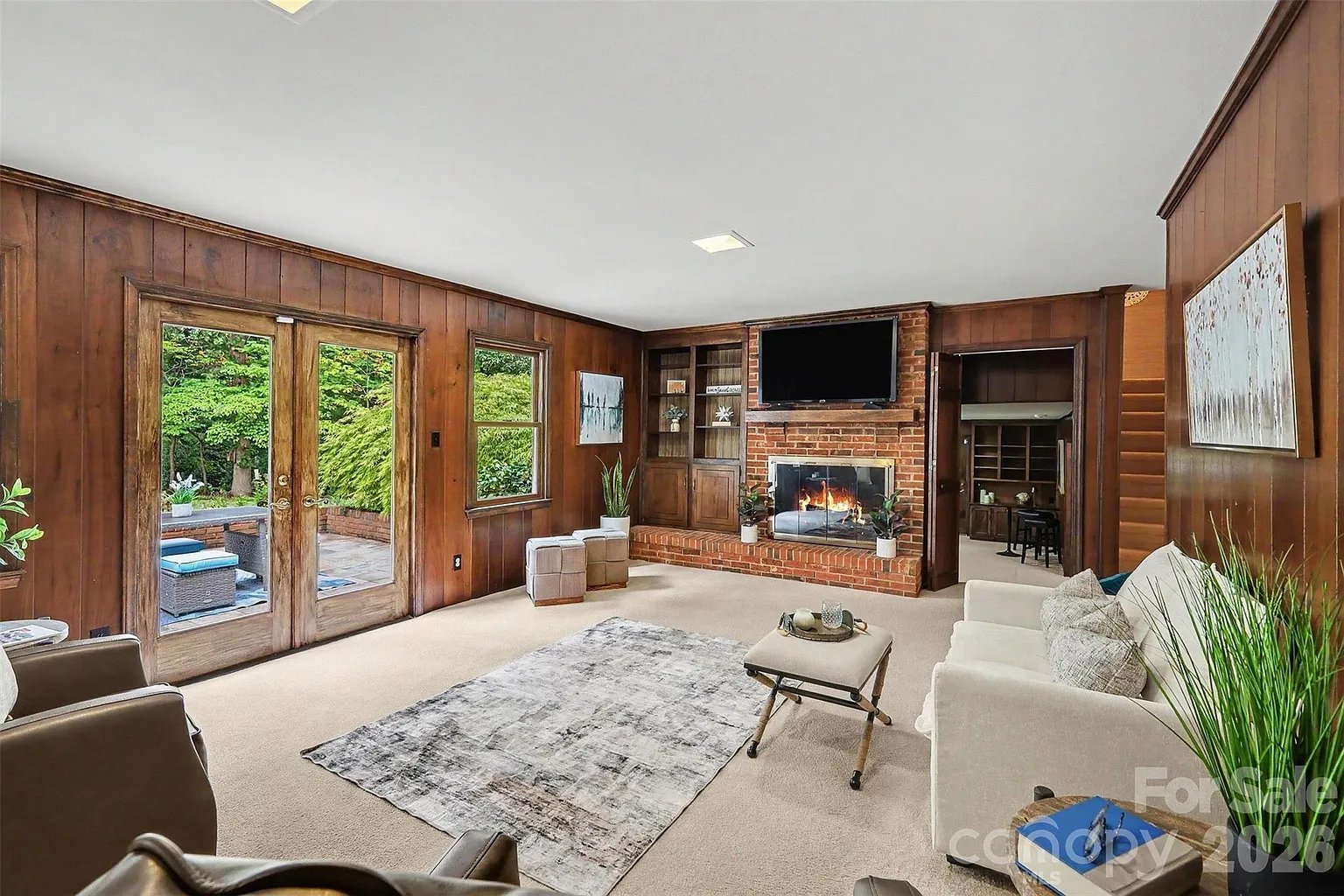 6122 Yellowood Rd