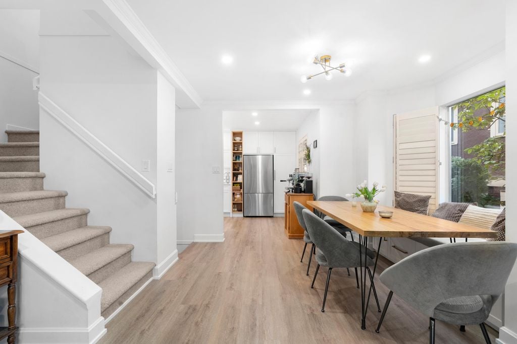 316 W 11th Ave
