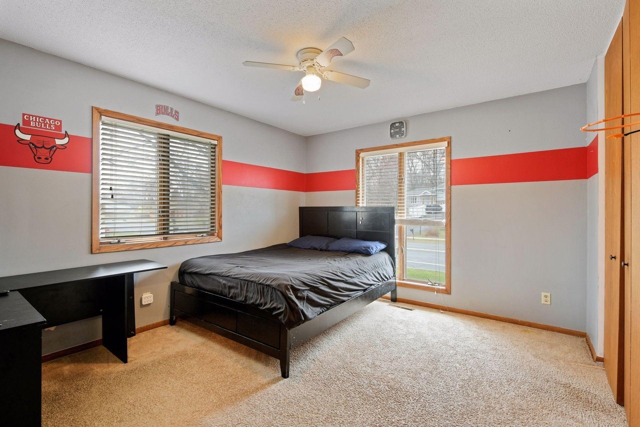 1713 Deerwood Dr
