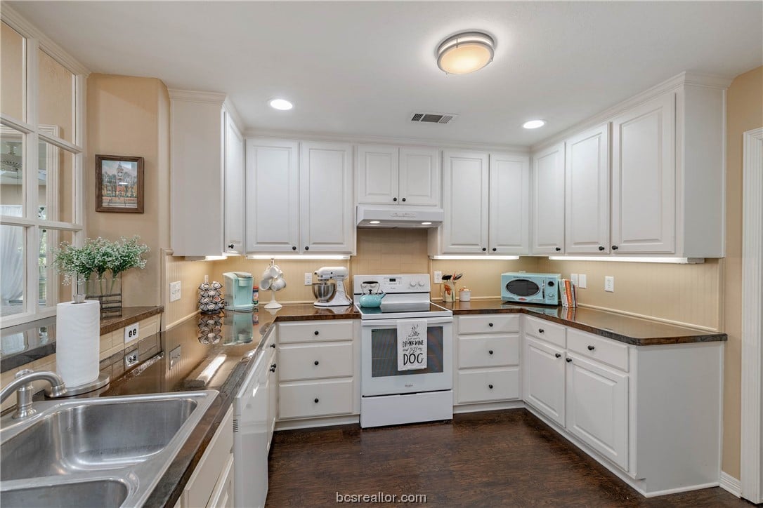 2362 Kendal Green Cir