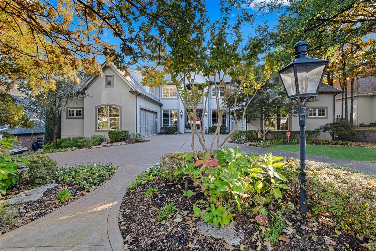 Luxury Living in Bixby, Oklahoma: A Premier Estate in Devonshire at Graystone Represented by Philip Shain of The Agency Tulsa - Wyatt Poindexter - The Agency