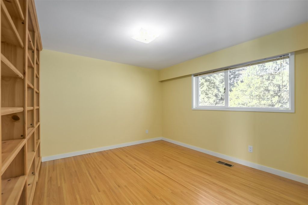 5229 Sonora Dr