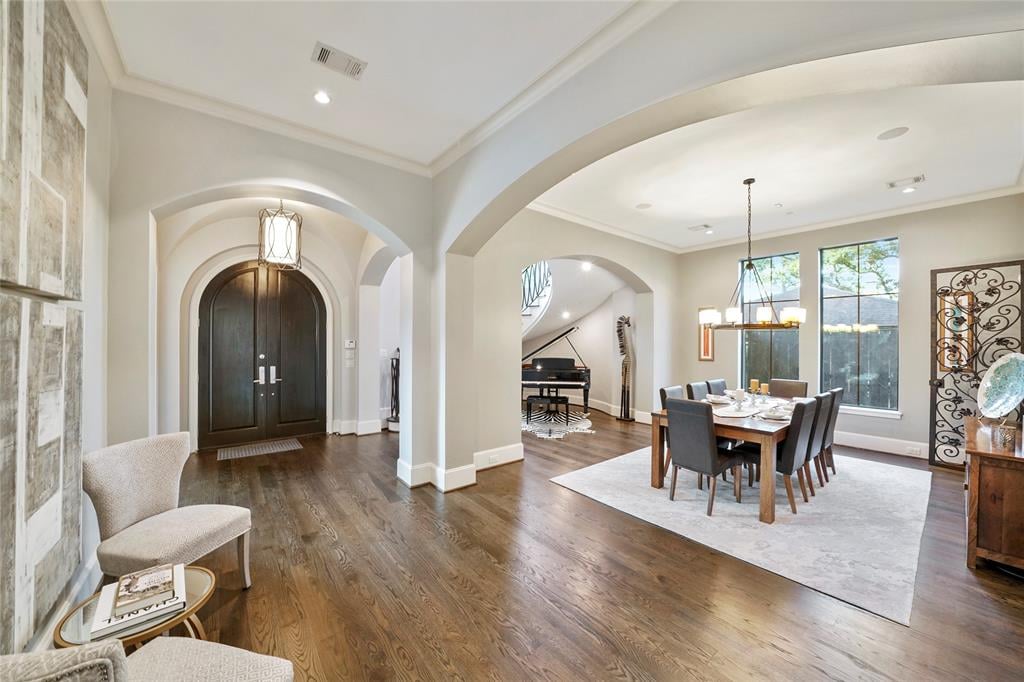 11313 Surrey Oaks Ln