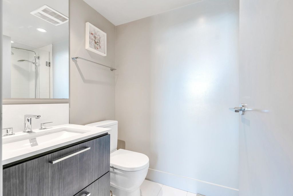 680 Seylynn Cres, #704