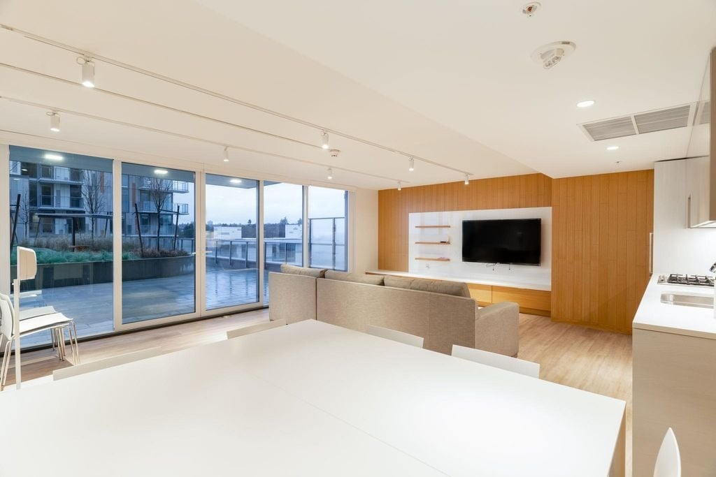 8138 Fraser St, #208