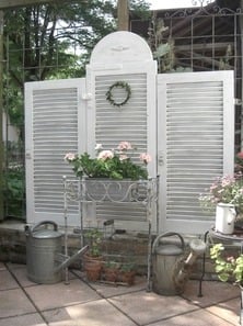 Repurpose Wed – Vintage Shutters