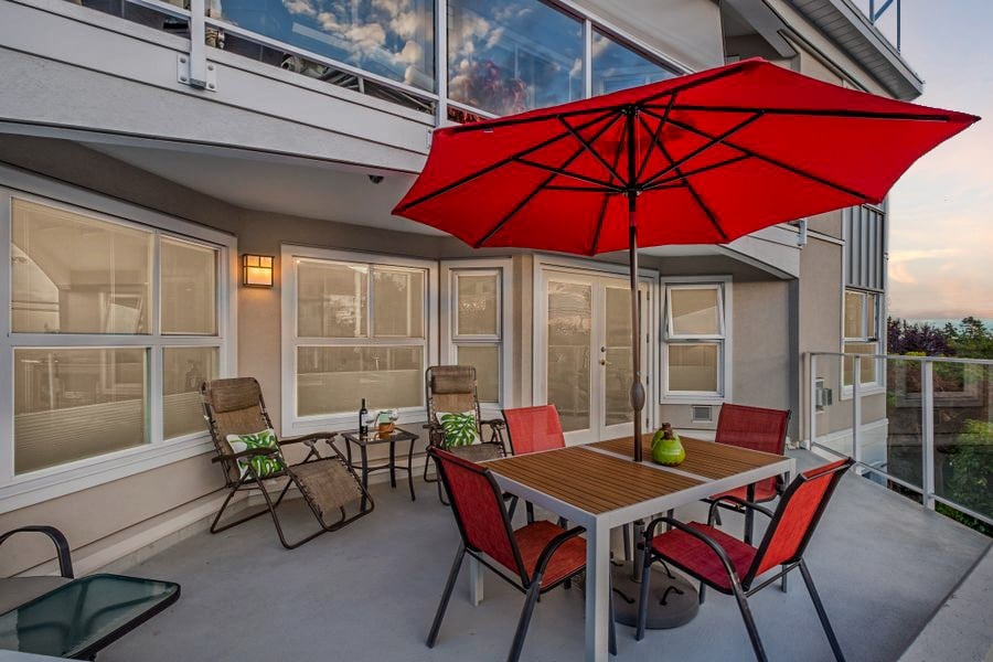 204-15367 Buena Vista Ave
